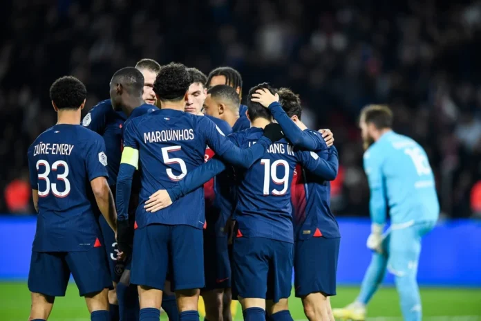 PSG Drużyna Warren Zaire-Emery Marquinhos Lee Kang In