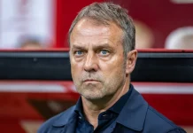 Barcelona zmieniła plany przed meczem z PSG. Powodem zła pogoda FC Barcelona - Hansi Flick 4